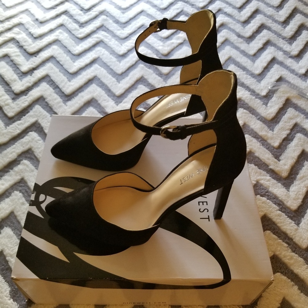 Nine West Ladyfinger stilettos NIB!